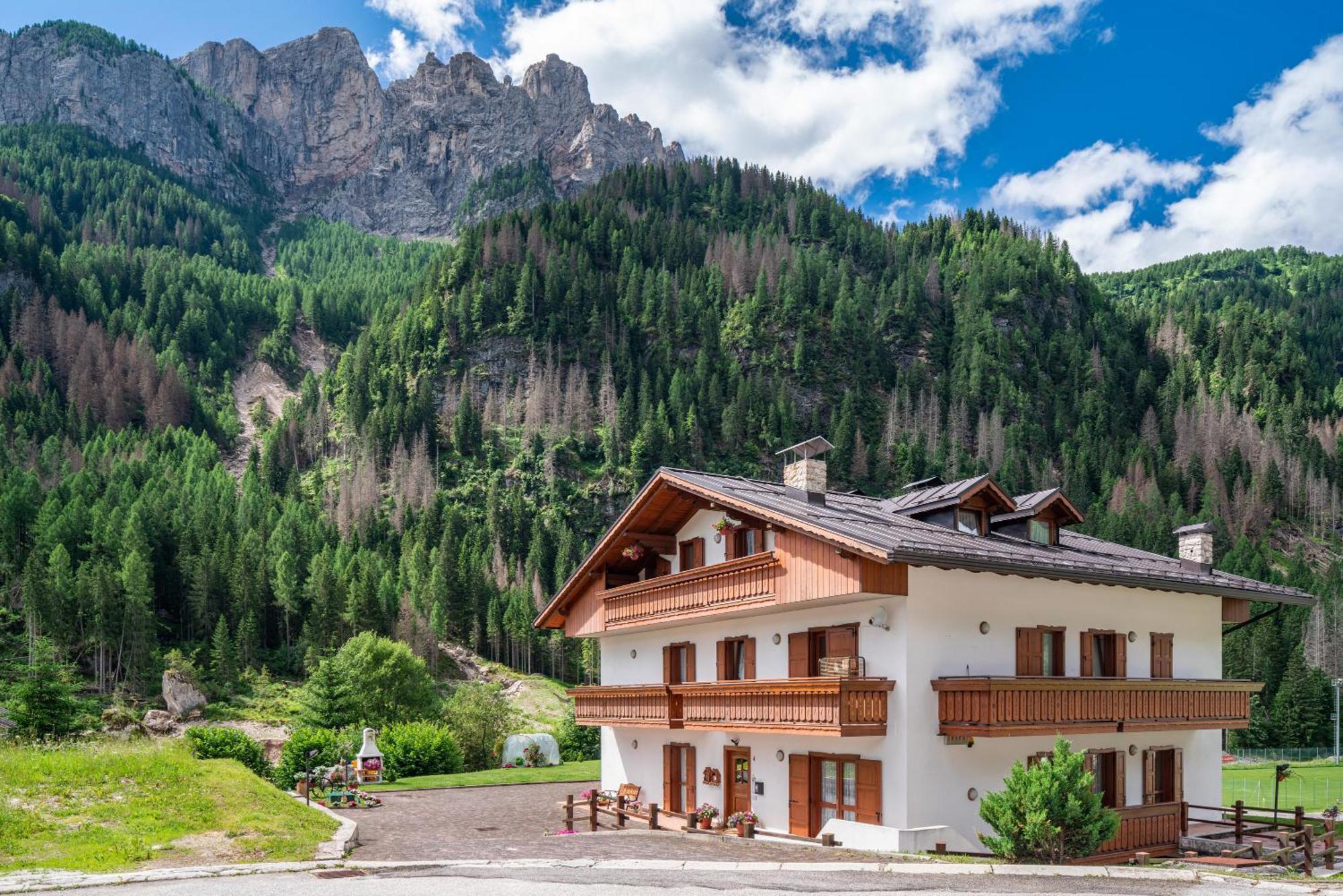 Appartamenti Vittoria Rocca Pietore Luaran gambar